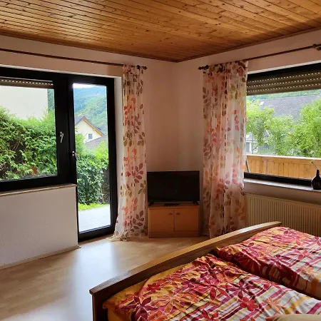 Ferienwohnung Zum Rheinblick Kestert Exterior foto